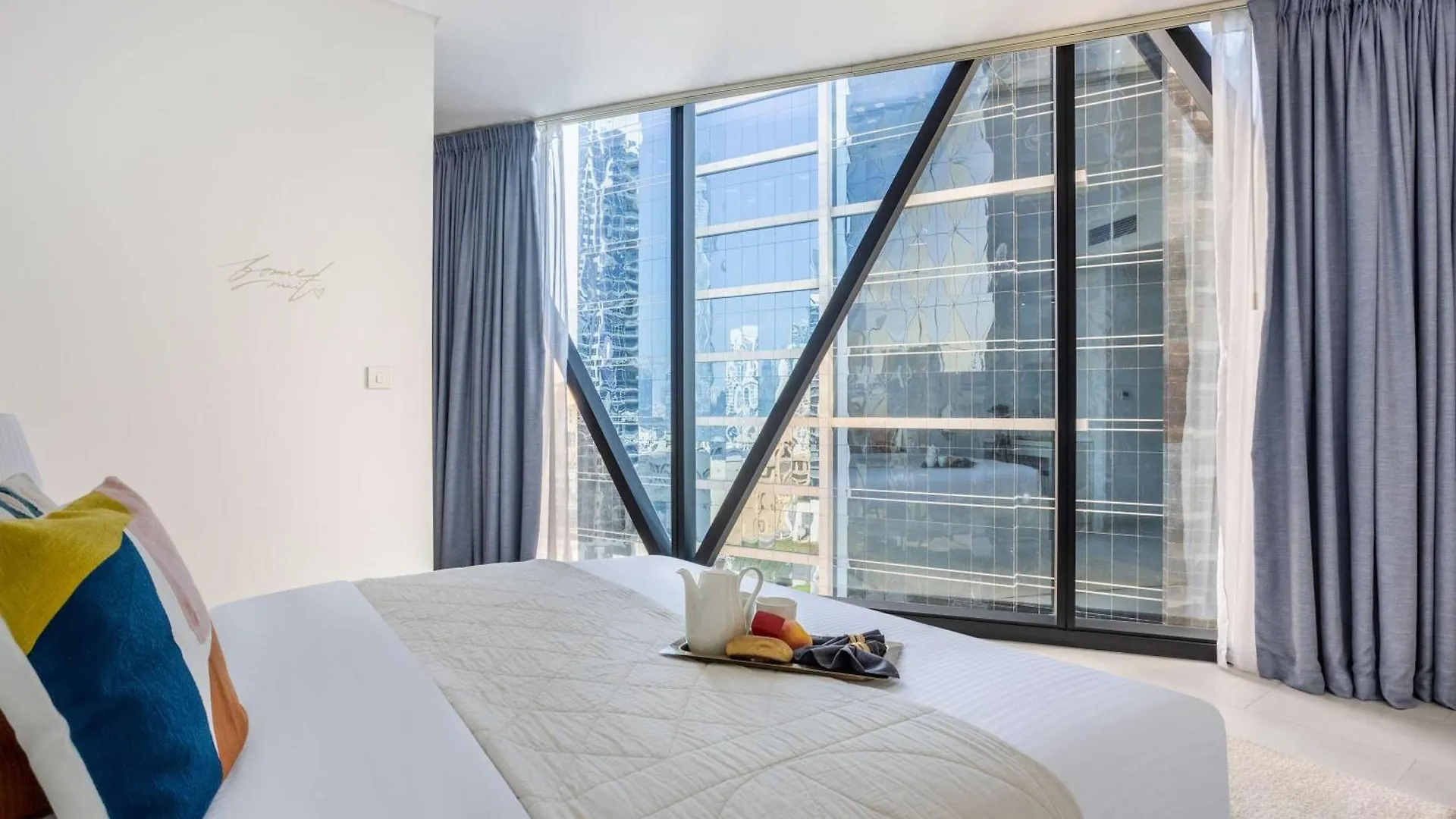 Apartment Frank Porter - Marquise Tower Dubai