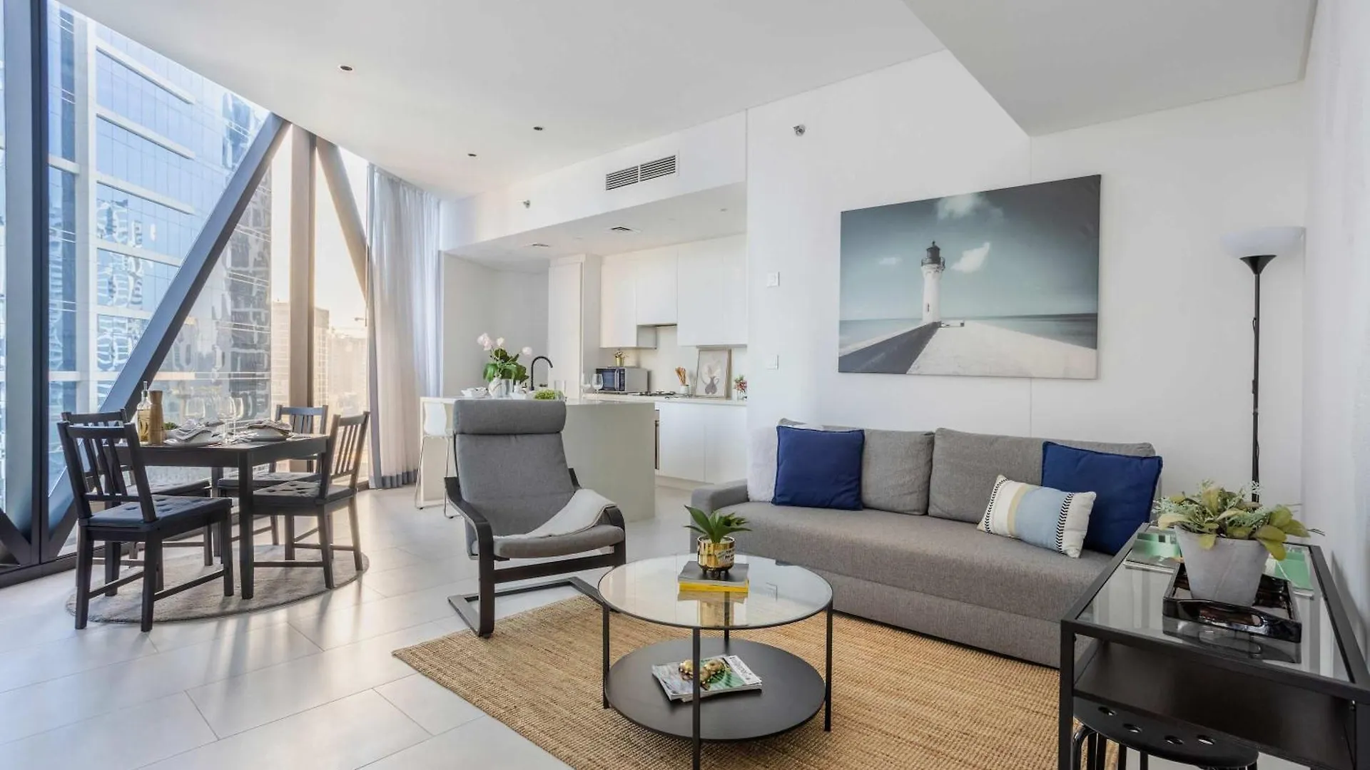 Frank Porter - Marquise Tower Dubai 0*,
