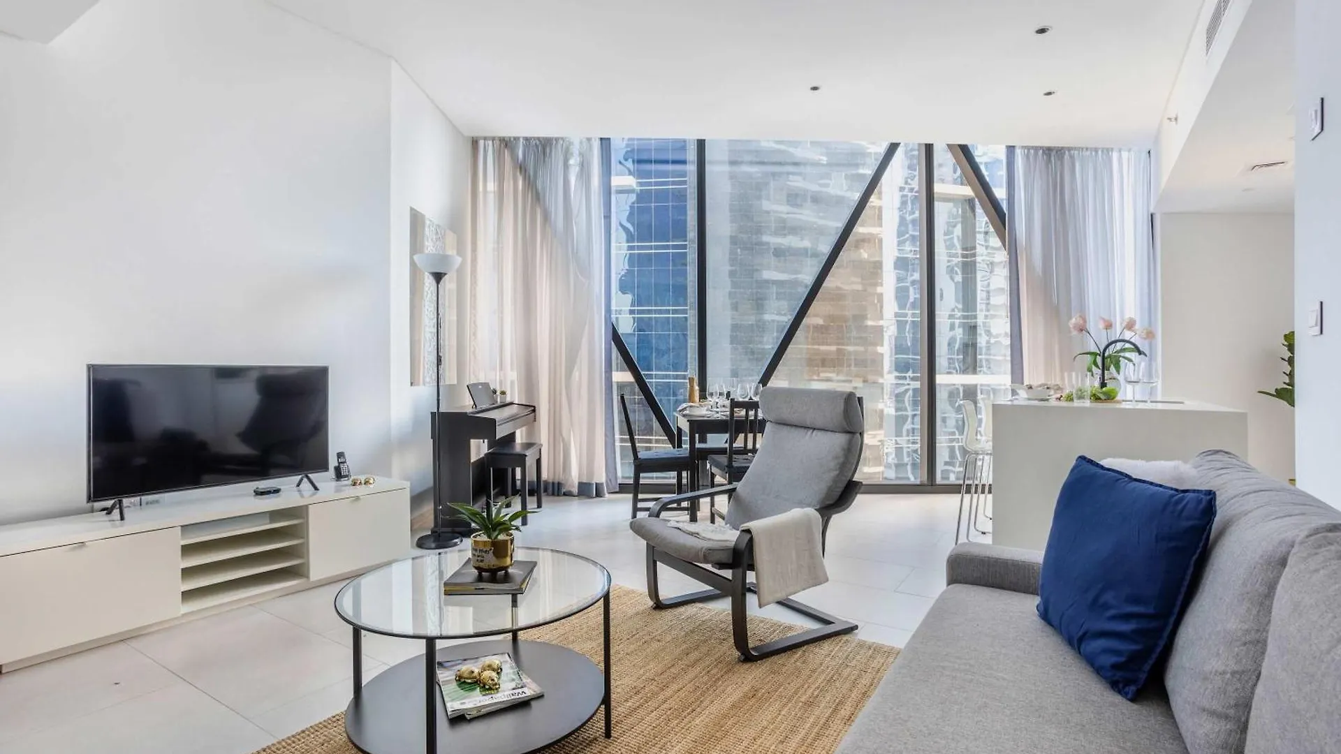 Frank Porter - Marquise Tower Dubai
